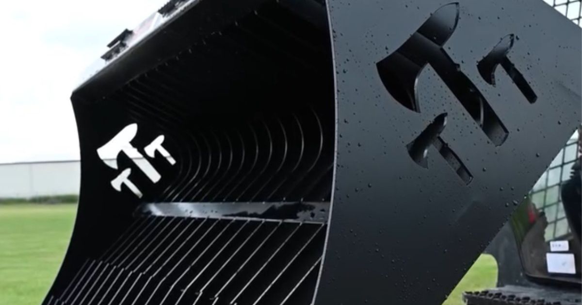 Choosing the Right Rock Bucket for Your Property Size